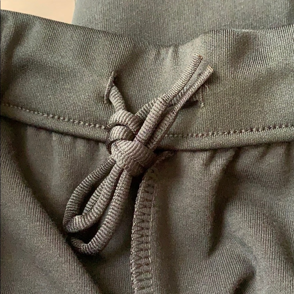NWT Adidas Celebrate 90s 7/8 Pants Joggers - Picture 5 of 7